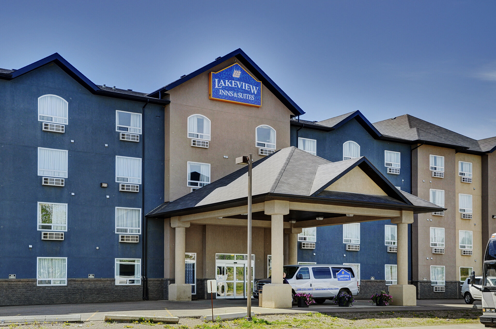 Lakeview Inns & Suites - Fort Nelson Luaran gambar
